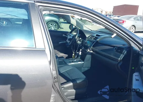 2012 Toyota Camry Se z USA, uszkodzony, nr VIN 4T1BF1FK4CU182834